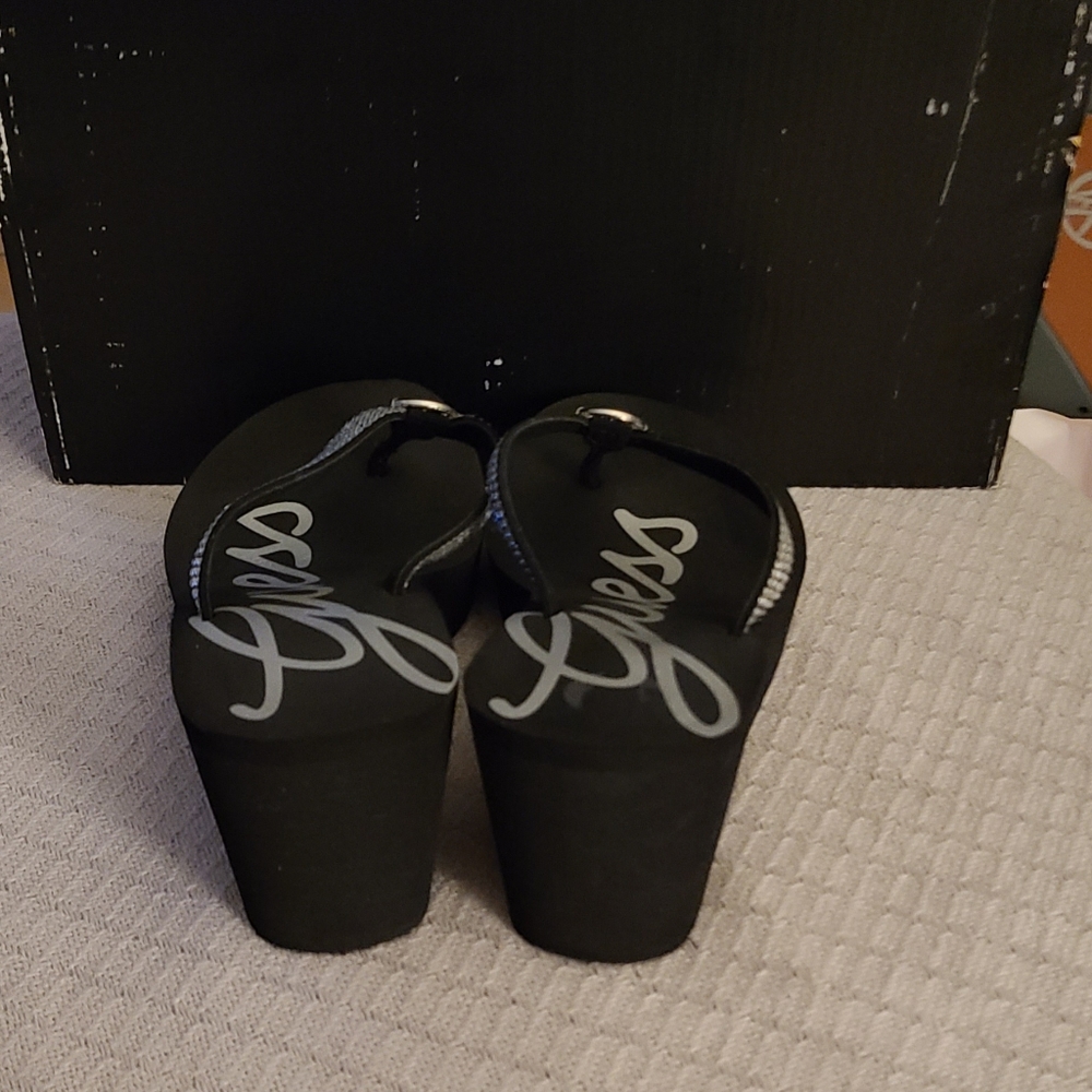 Sandals - Picture 4 of 4